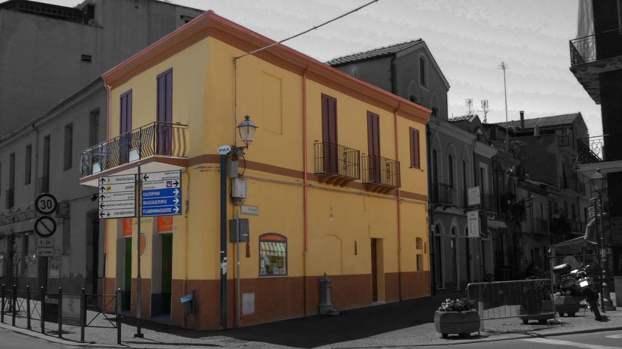 Casa Vacanze La Pavoncella Iglesias Exterior foto