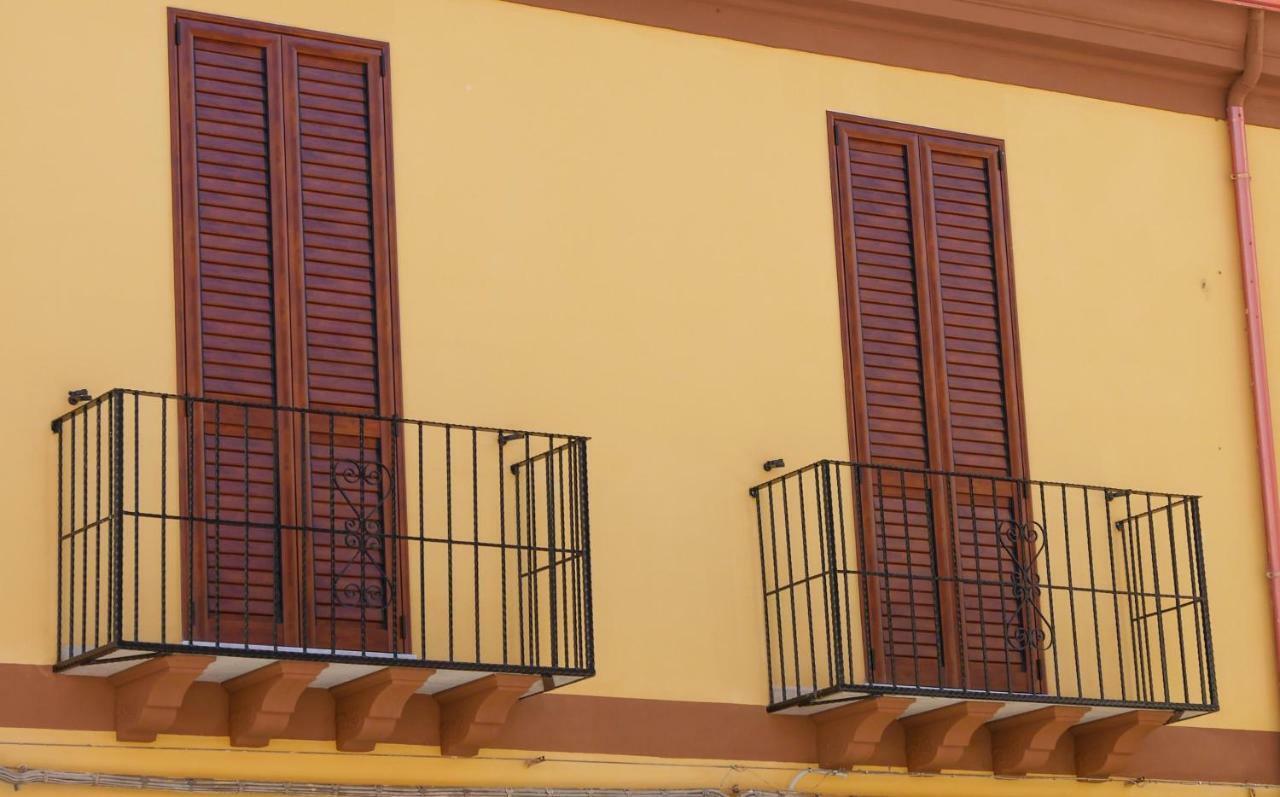 Casa Vacanze La Pavoncella Iglesias Exterior foto